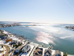 711 S Bayview Avenue, Freeport NY 11520