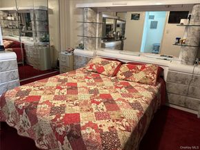 87-15 204th Street B67, Hollis NY 11423