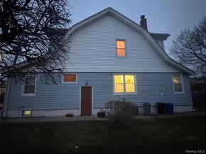 13155 221st Street, Laurelton NY 11413