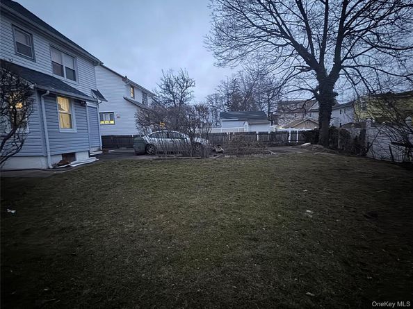 13155 221st Street, Laurelton NY 11413