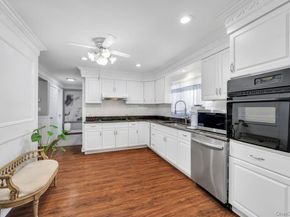 54 Abbot Lane, Hicksville NY 11801