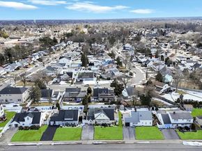 54 Abbot Lane, Hicksville NY 11801