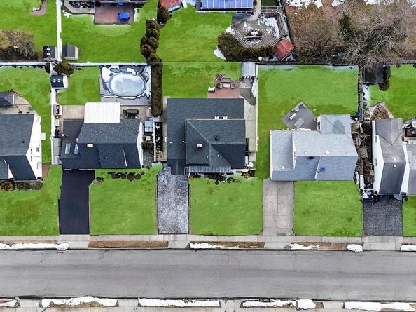 54 Abbot Lane, Hicksville NY 11801