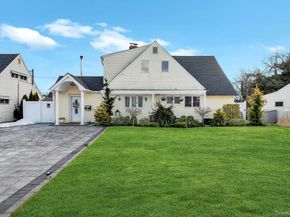 54 Abbot Lane, Hicksville NY 11801