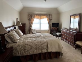 30 Oak Run, Stony Brook NY 11790