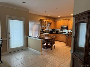 30 Oak Run, Stony Brook NY 11790
