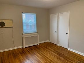 72-31 Little Neck Parkway G1, Glen Oaks NY 11004