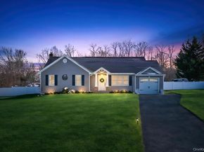 40 Great Rock Drive, Wading River NY 11792