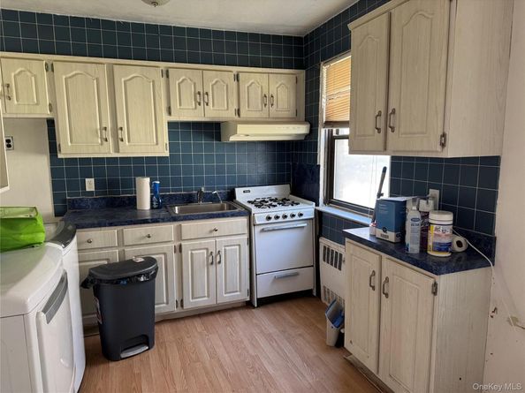 25 Lawrence Drive A, White Plains NY 10603