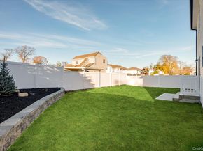 6 Gail Grace Court, Copiague NY 11726