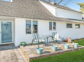 44 Disc Lane, Wantagh NY 11793