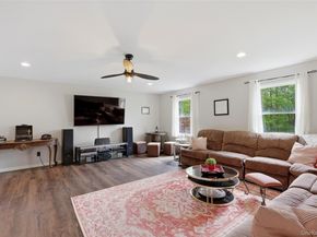 5 Allyson Place, East Setauket NY 11733