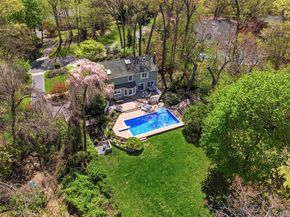 5 Allyson Place, East Setauket NY 11733