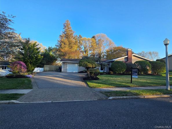 25 Fuller Street, Dix Hills NY 11746