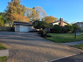 25 Fuller Street, Dix Hills NY 11746