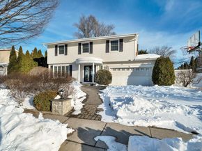 20 Sagamore Way S, Jericho NY 11753