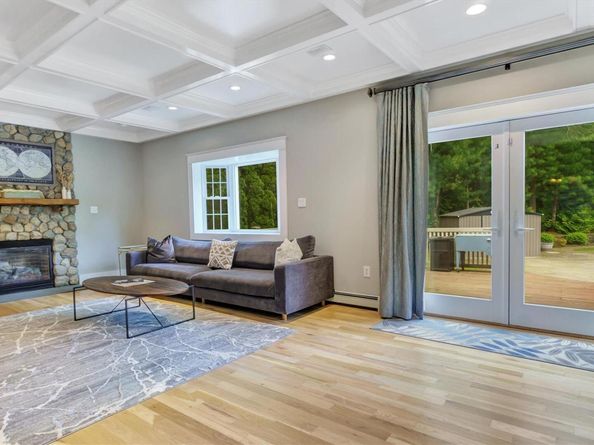 26 Boxtree Road, East Quogue NY 11942