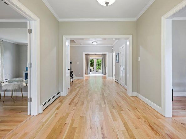 26 Boxtree Road, East Quogue NY 11942