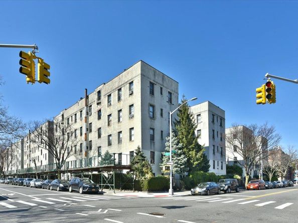 21-16 35 Street 1B, Astoria NY 11105