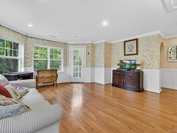 111 Viewpoint Terrace, Peekskill NY 10566