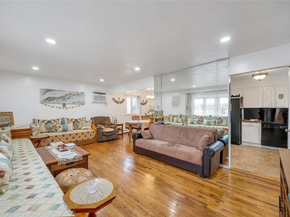 431 Kirkman Avenue, Elmont NY 11003