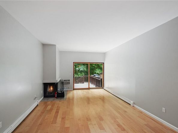 118 Round Hill Road, Dobbs Ferry NY 10522