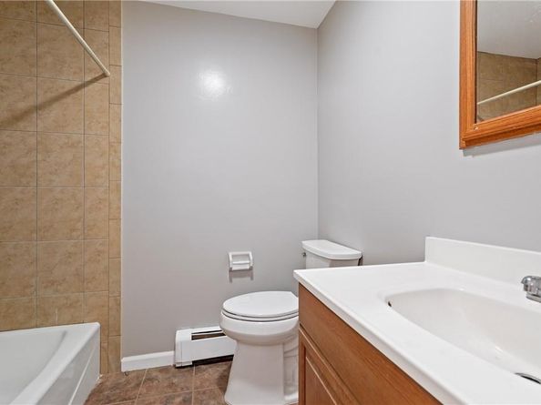 118 Round Hill Road, Dobbs Ferry NY 10522