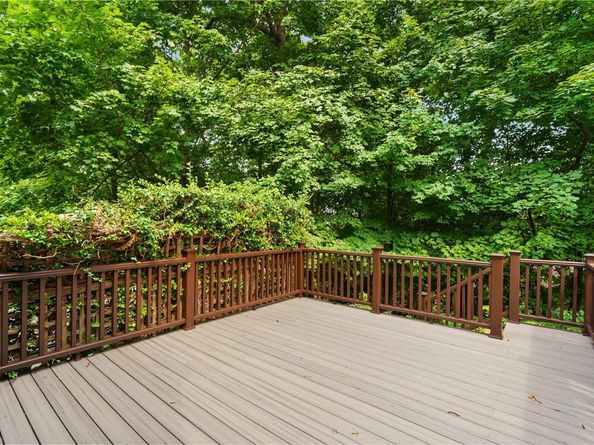 118 Round Hill Road, Dobbs Ferry NY 10522