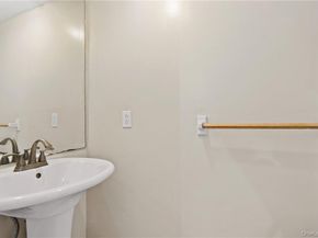 118 Round Hill Road, Dobbs Ferry NY 10522