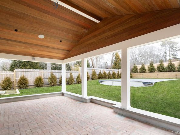 195 Little Fresh Pond Road, Southampton NY 11968