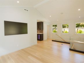 195 Little Fresh Pond Road, Southampton NY 11968