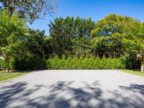 195 Little Fresh Pond Road, Southampton NY 11968