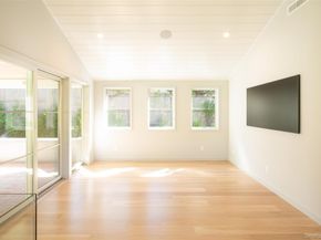 195 Little Fresh Pond Road, Southampton NY 11968
