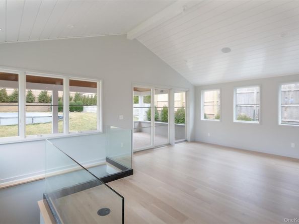 195 Little Fresh Pond Road, Southampton NY 11968