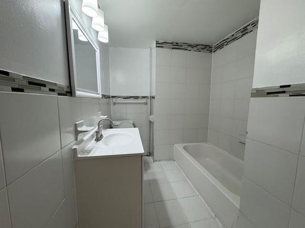 1733 Zerega Avenue, Bronx NY 10462