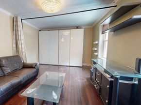 9410 64 Road B6, Rego Park NY 11374