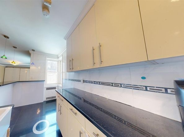 9410 64 Road B6, Rego Park NY 11374