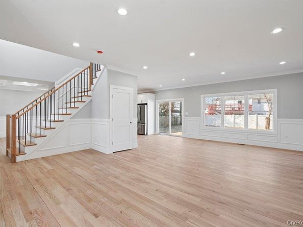 56 Seitz Drive, Bethpage NY 11714