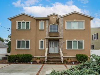102 Davison Avenue
