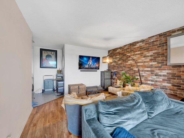 290 W 232 Street 8E, Bronx NY 10463