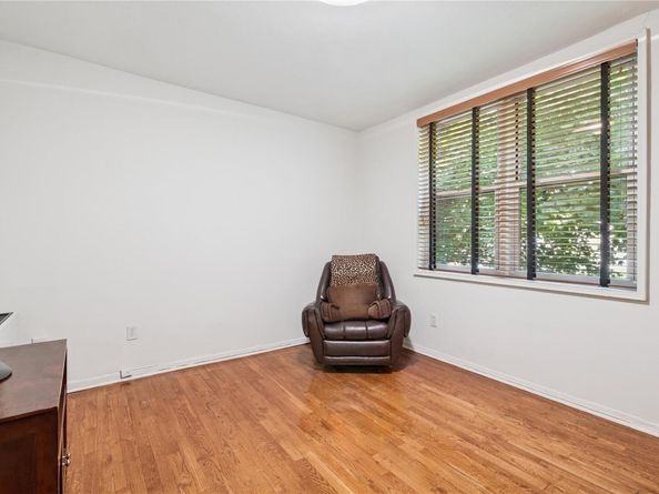 1390 Broadway 118, Hewlett NY 11557