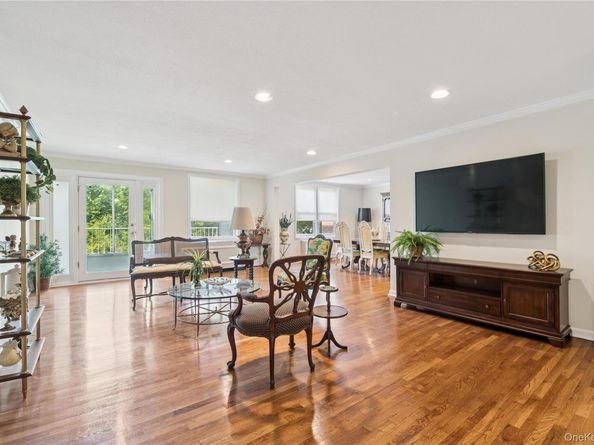 1390 Broadway 118, Hewlett NY 11557