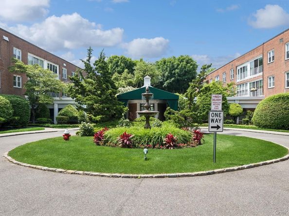 1390 Broadway 118, Hewlett NY 11557