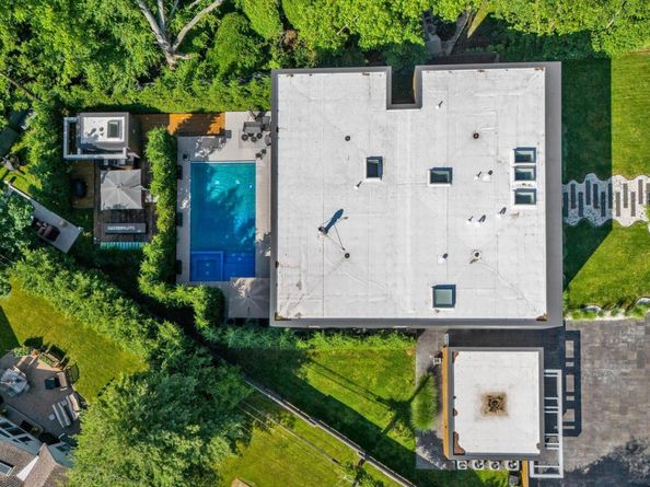 1555 Stevenson Road, Hewlett NY 11557