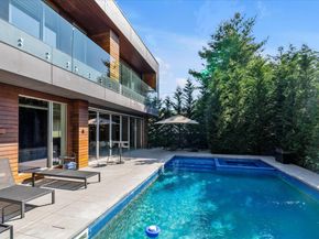 1555 Stevenson Road, Hewlett NY 11557