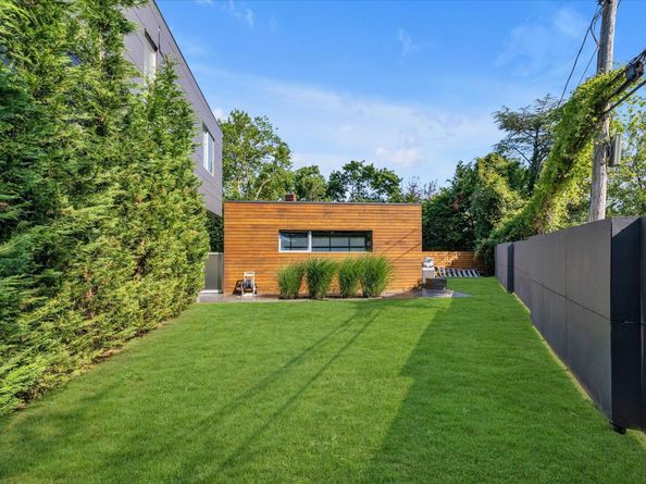 1555 Stevenson Road, Hewlett NY 11557