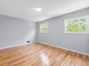 24524 148th Road, Rosedale NY 11422