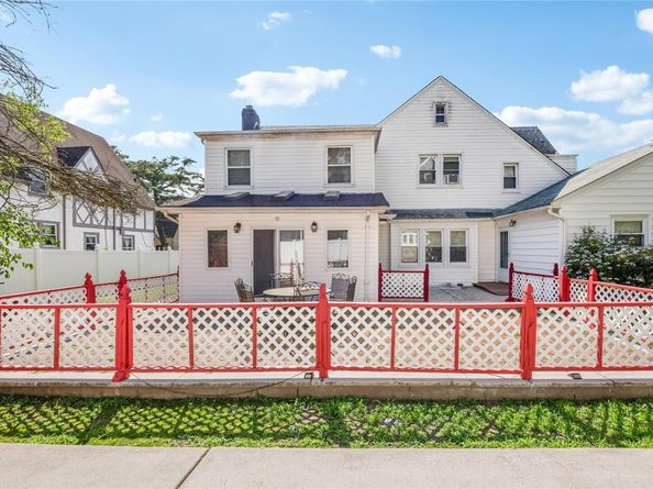 24 Lawrence Avenue, Rockville Centre NY 11570