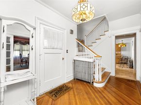 24 Lawrence Avenue, Rockville Centre NY 11570