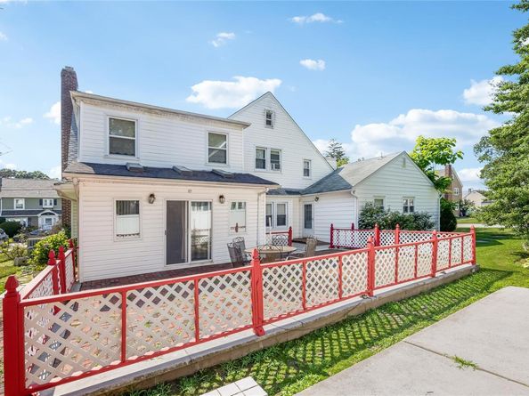 24 Lawrence Avenue, Rockville Centre NY 11570
